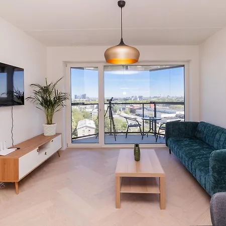 Revalia Vektor Fantastic View * Tallinn