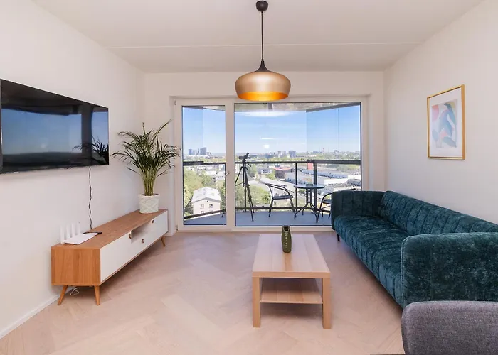 Revalia Vektor Fantastic View * Tallinn